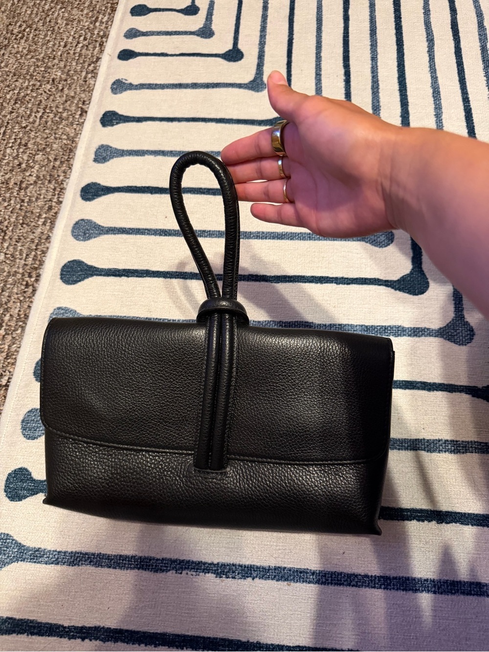 M. Gemi The Francesca
Convertible Crossbody black
NWOT- tumbled leather